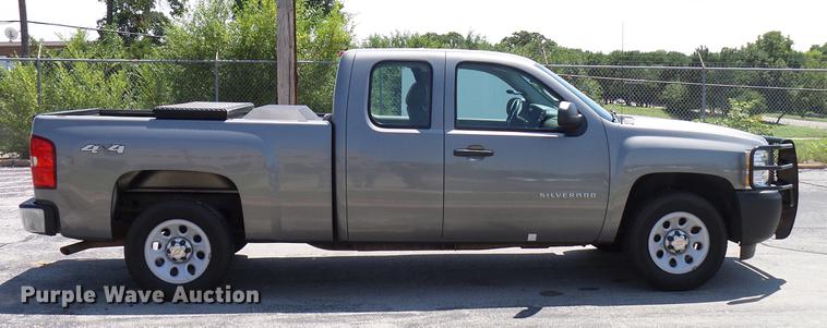 image for item DD5284 2013 Chevrolet Silverado 1500 Ext. Cab pickup truck