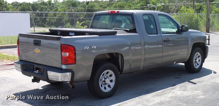 image for item DD5284 2013 Chevrolet Silverado 1500 Ext. Cab pickup truck