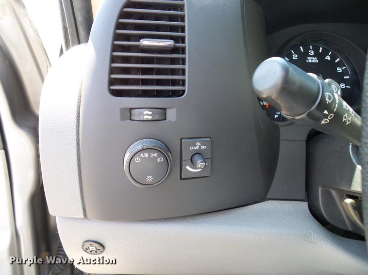 image for item DD5284 2013 Chevrolet Silverado 1500 Ext. Cab pickup truck