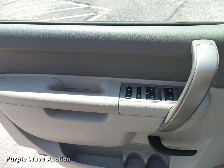 image for item DD5284 2013 Chevrolet Silverado 1500 Ext. Cab pickup truck