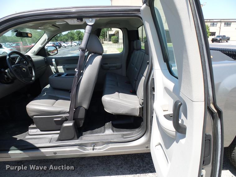 image for item DD5284 2013 Chevrolet Silverado 1500 Ext. Cab pickup truck