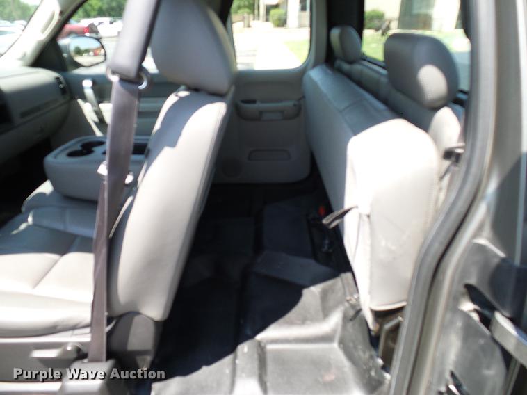 image for item DD5284 2013 Chevrolet Silverado 1500 Ext. Cab pickup truck