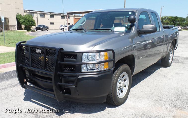image for item DD5284 2013 Chevrolet Silverado 1500 Ext. Cab pickup truck