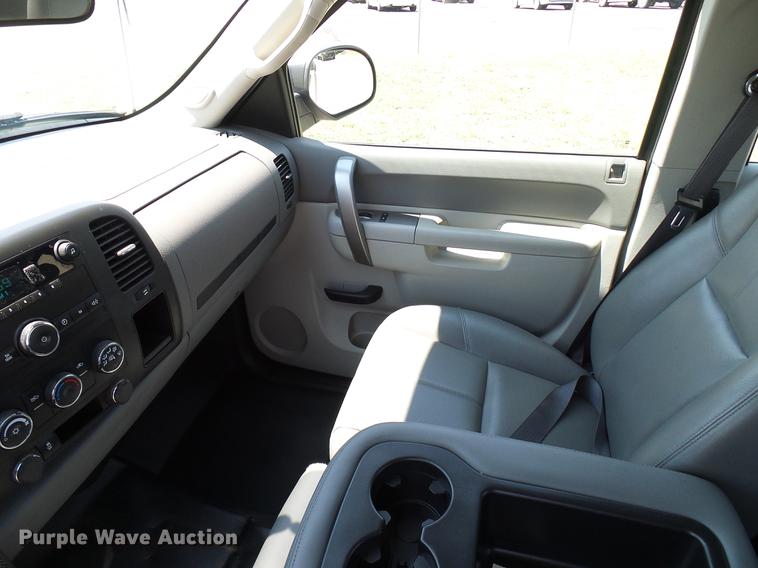 image for item DD5285 2012 Chevrolet Silverado 1500 Ext. Cab pickup truck