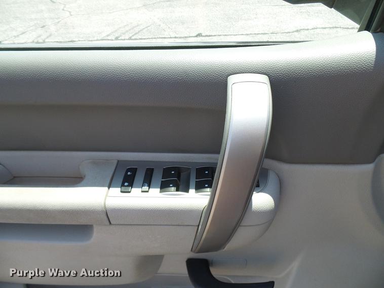 image for item DD5285 2012 Chevrolet Silverado 1500 Ext. Cab pickup truck