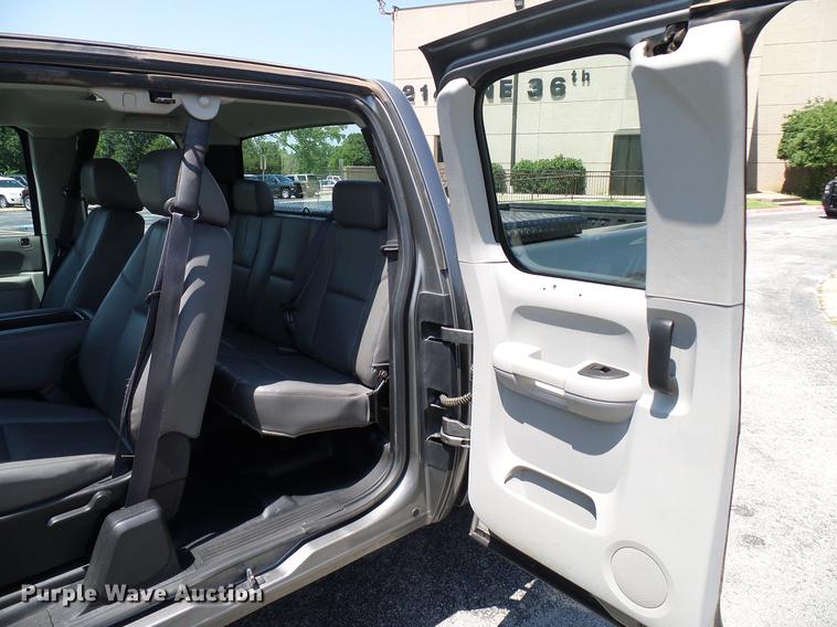image for item DD5285 2012 Chevrolet Silverado 1500 Ext. Cab pickup truck