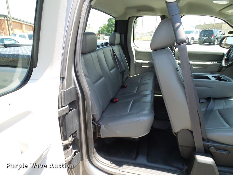 image for item DD5285 2012 Chevrolet Silverado 1500 Ext. Cab pickup truck