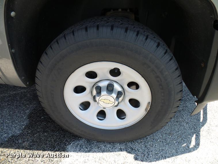 image for item DD5285 2012 Chevrolet Silverado 1500 Ext. Cab pickup truck