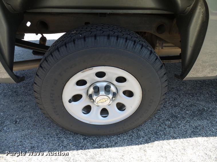 image for item DD5285 2012 Chevrolet Silverado 1500 Ext. Cab pickup truck