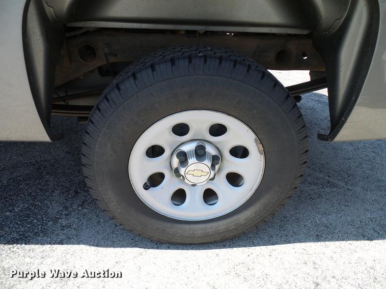 image for item DD5285 2012 Chevrolet Silverado 1500 Ext. Cab pickup truck