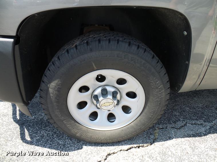 image for item DD5285 2012 Chevrolet Silverado 1500 Ext. Cab pickup truck