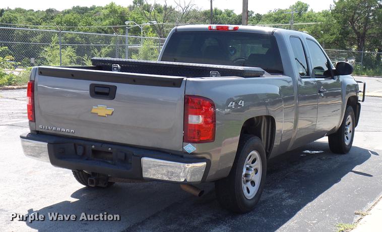 image for item DD5286 2013 Chevrolet Silverado 1500 Ext. Cab pickup truck