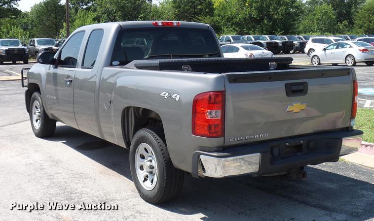 image for item DD5286 2013 Chevrolet Silverado 1500 Ext. Cab pickup truck