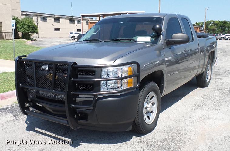 image for item DD5286 2013 Chevrolet Silverado 1500 Ext. Cab pickup truck