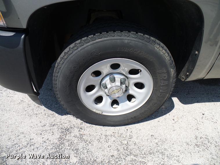 image for item DD5286 2013 Chevrolet Silverado 1500 Ext. Cab pickup truck