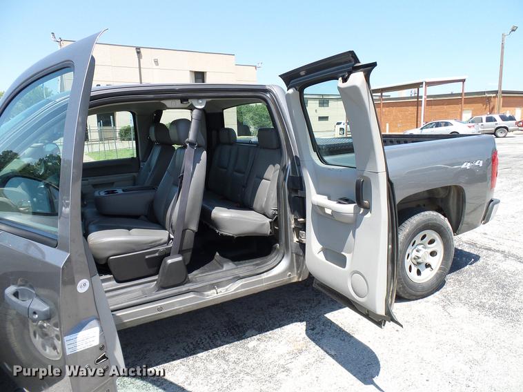 image for item DD5287 2012 Chevrolet Silverado 1500 Ext. Cab pickup truck