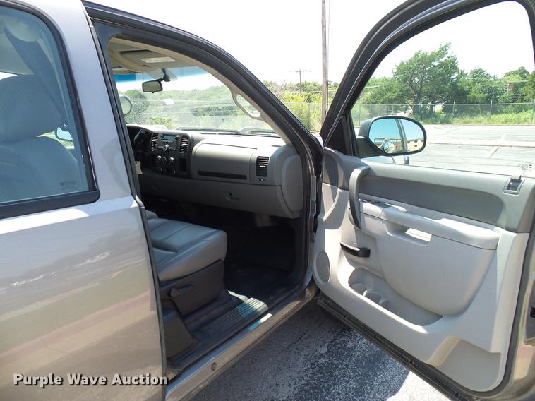 image for item DD5287 2012 Chevrolet Silverado 1500 Ext. Cab pickup truck