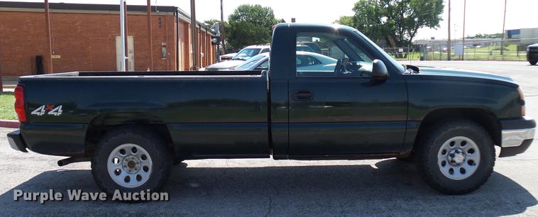 image for item DD5288 2006 Chevrolet Silverado 1500 pickup truck