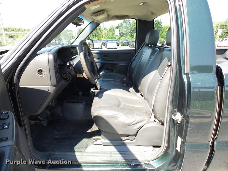 image for item DD5288 2006 Chevrolet Silverado 1500 pickup truck