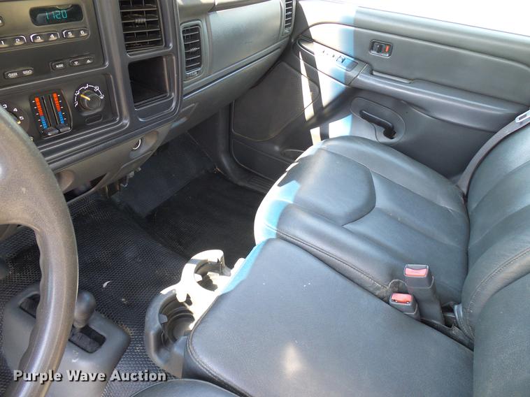 image for item DD5288 2006 Chevrolet Silverado 1500 pickup truck