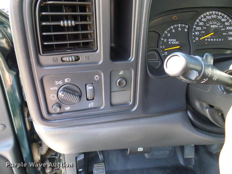 image for item DD5288 2006 Chevrolet Silverado 1500 pickup truck