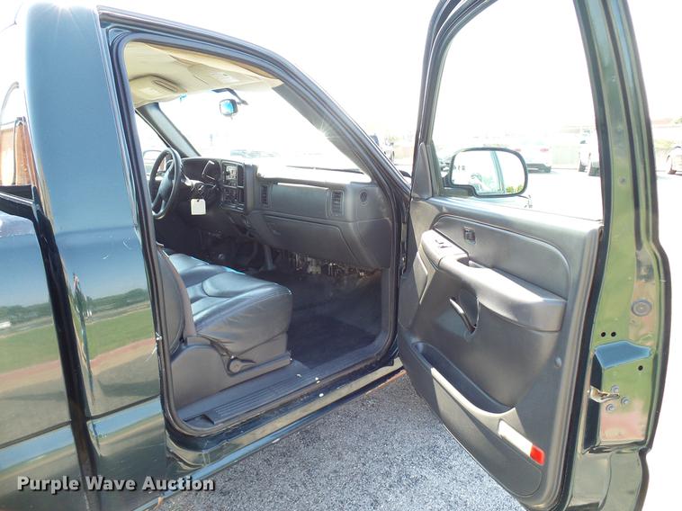 image for item DD5288 2006 Chevrolet Silverado 1500 pickup truck