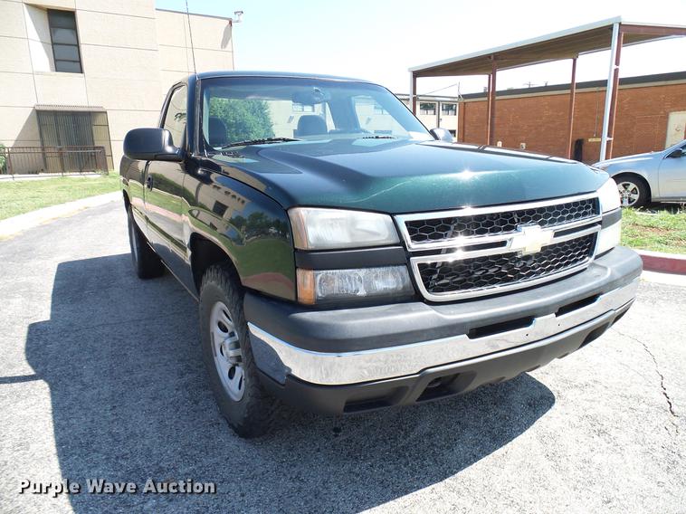 image for item DD5288 2006 Chevrolet Silverado 1500 pickup truck