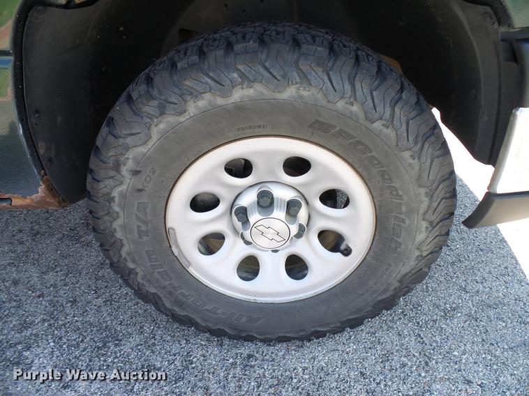 image for item DD5288 2006 Chevrolet Silverado 1500 pickup truck