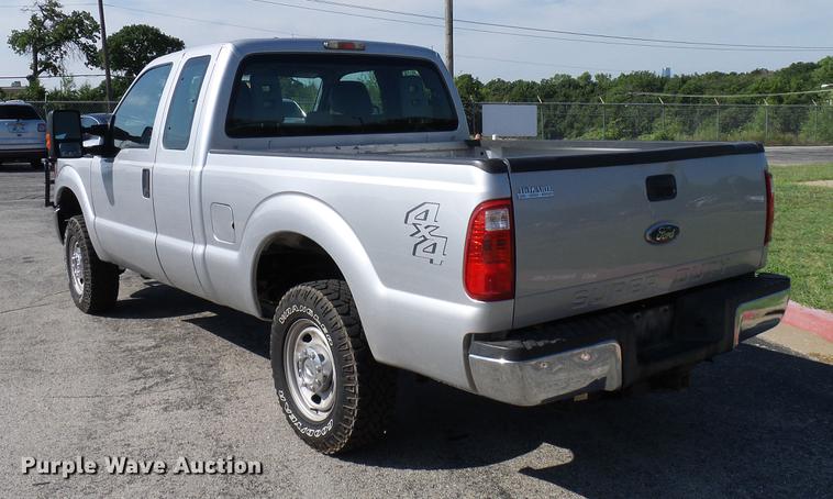 image for item DD5293 2011 Ford F250 Super Duty XL SuperCab pickup truck