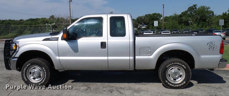 image for item DD5293 2011 Ford F250 Super Duty XL SuperCab pickup truck