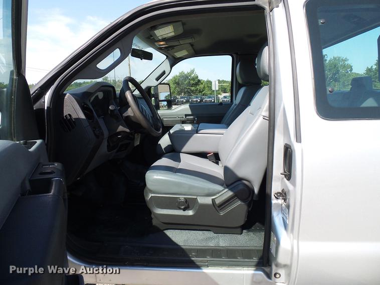 image for item DD5293 2011 Ford F250 Super Duty XL SuperCab pickup truck