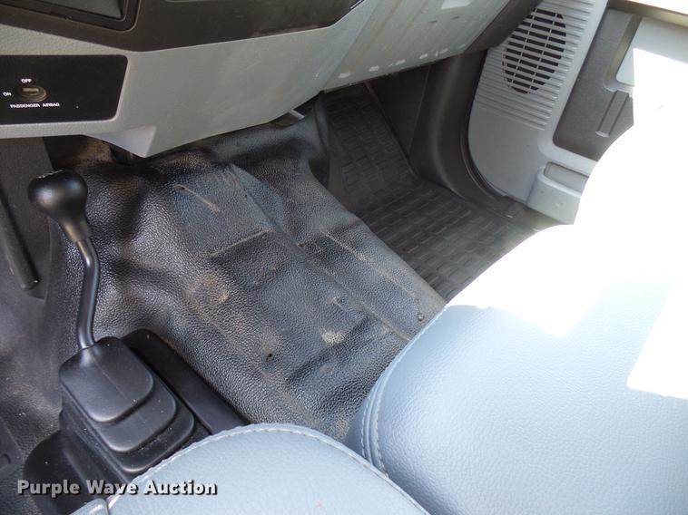 image for item DD5293 2011 Ford F250 Super Duty XL SuperCab pickup truck