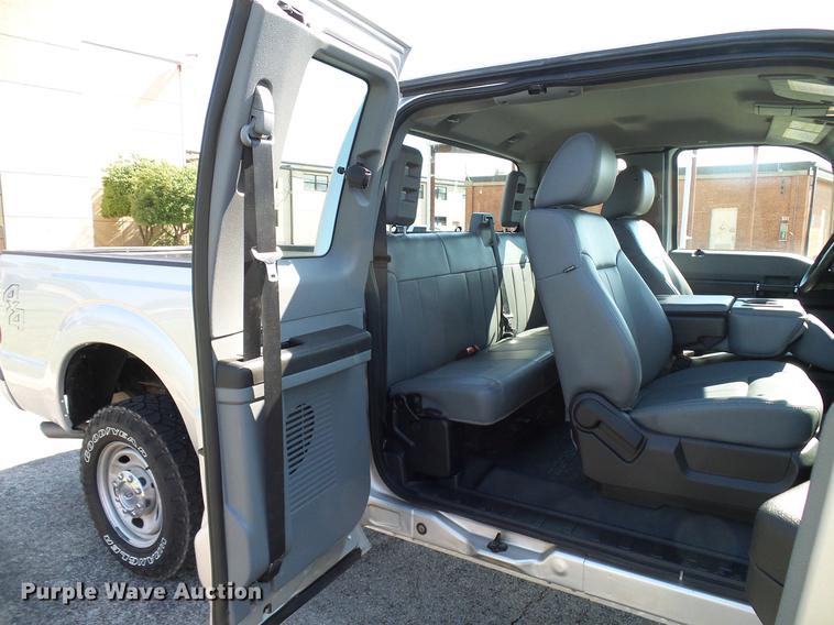 image for item DD5293 2011 Ford F250 Super Duty XL SuperCab pickup truck