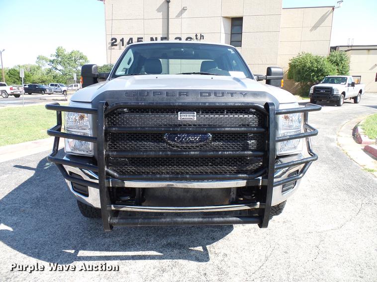 image for item DD5293 2011 Ford F250 Super Duty XL SuperCab pickup truck