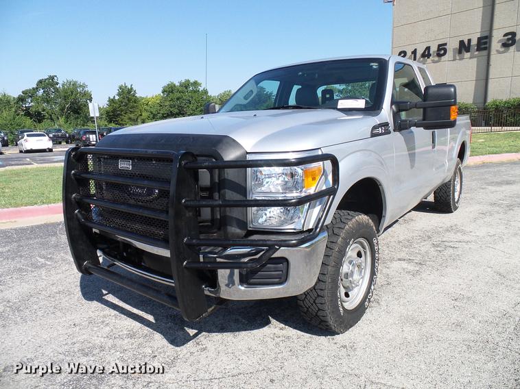 image for item DD5293 2011 Ford F250 Super Duty XL SuperCab pickup truck