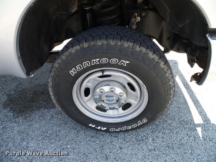 image for item DD5293 2011 Ford F250 Super Duty XL SuperCab pickup truck