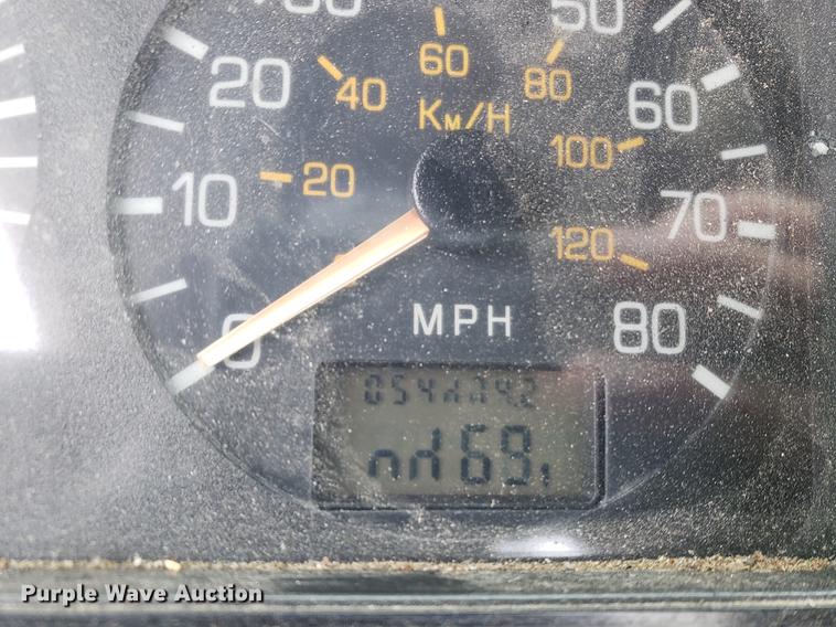 image for item BW9204 1993 White GMC WG truck cab and chassis