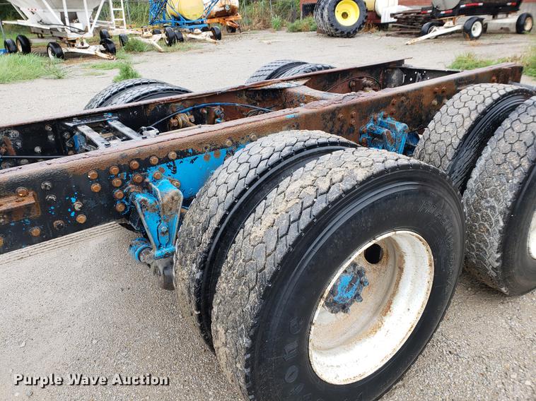 image for item BW9204 1993 White GMC WG truck cab and chassis