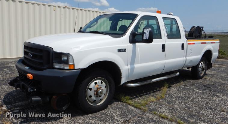 image for item DB8277 2003 Ford F350 Super Duty Crew Cab pickup truck