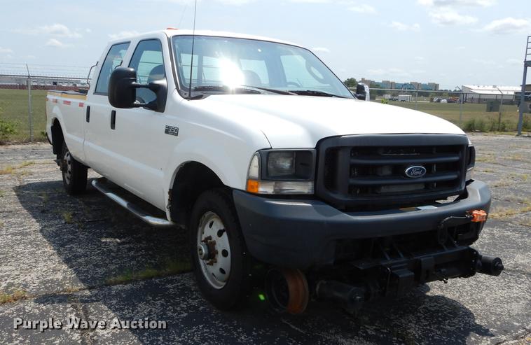 image for item DB8277 2003 Ford F350 Super Duty Crew Cab pickup truck