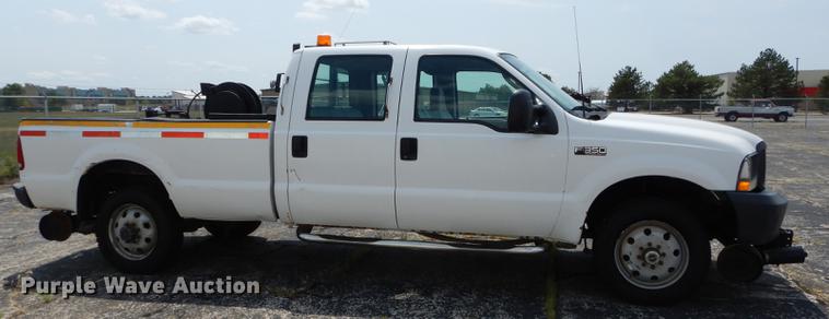 image for item DB8277 2003 Ford F350 Super Duty Crew Cab pickup truck