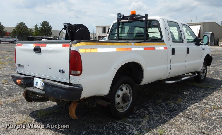 image for item DB8277 2003 Ford F350 Super Duty Crew Cab pickup truck