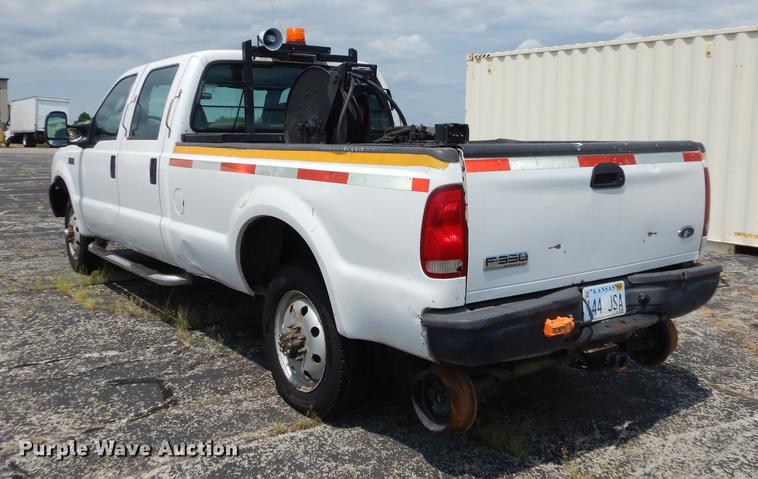 image for item DB8277 2003 Ford F350 Super Duty Crew Cab pickup truck