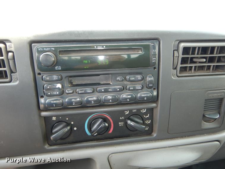 image for item DB8277 2003 Ford F350 Super Duty Crew Cab pickup truck