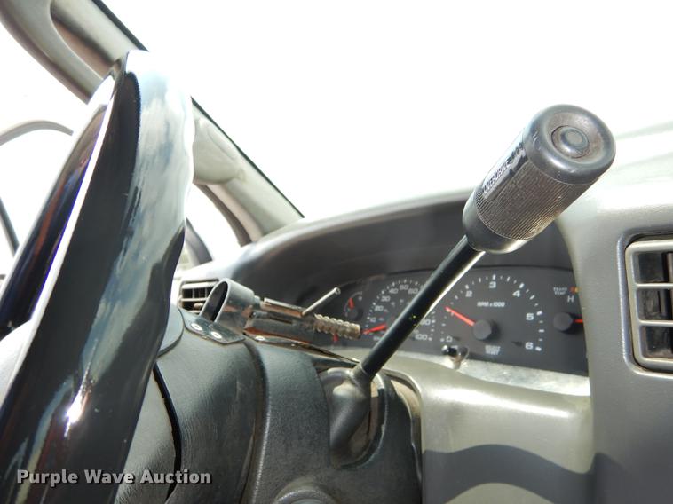 image for item DB8277 2003 Ford F350 Super Duty Crew Cab pickup truck