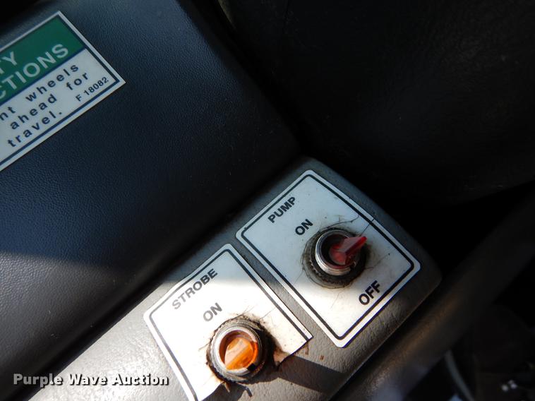 image for item DB8277 2003 Ford F350 Super Duty Crew Cab pickup truck