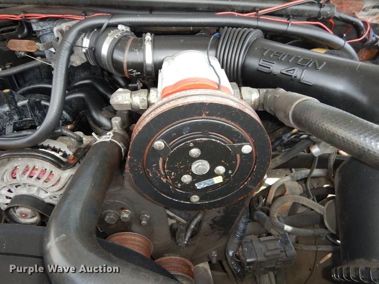 image for item DB8277 2003 Ford F350 Super Duty Crew Cab pickup truck