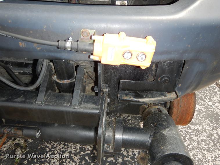 image for item DB8277 2003 Ford F350 Super Duty Crew Cab pickup truck