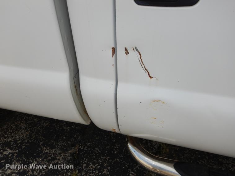 image for item DB8277 2003 Ford F350 Super Duty Crew Cab pickup truck