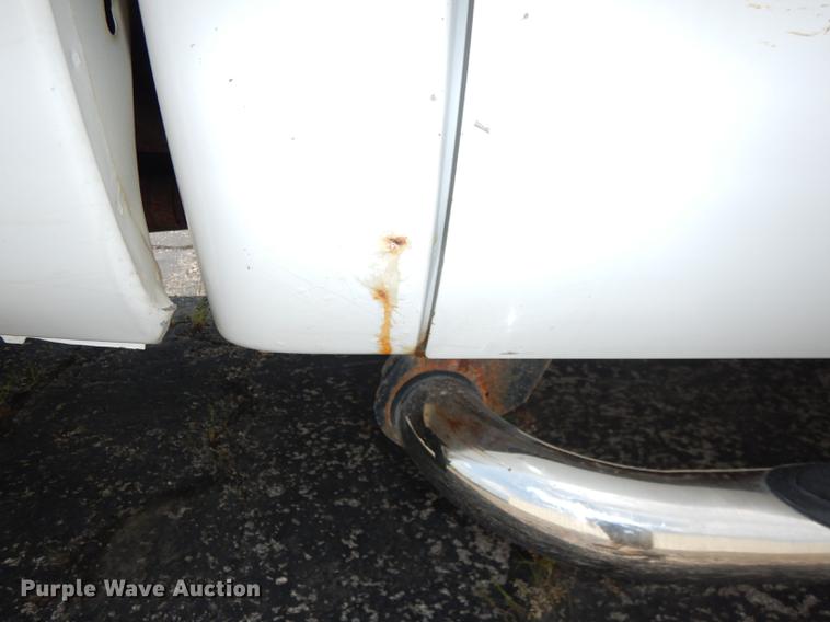 image for item DB8277 2003 Ford F350 Super Duty Crew Cab pickup truck